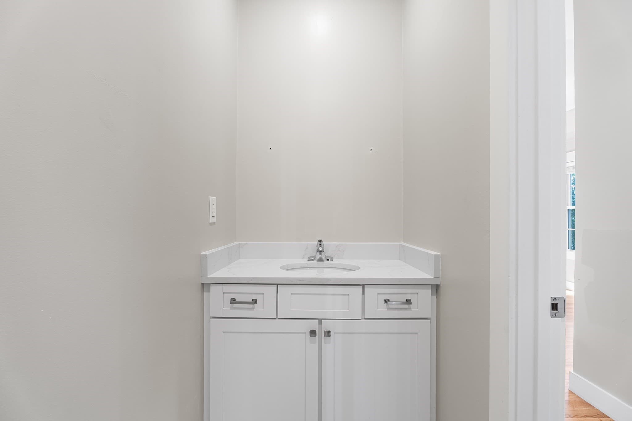 Single Family Residence at 30 Valmor St, Worcester MA 01604, Worcester, photo 14 of 35