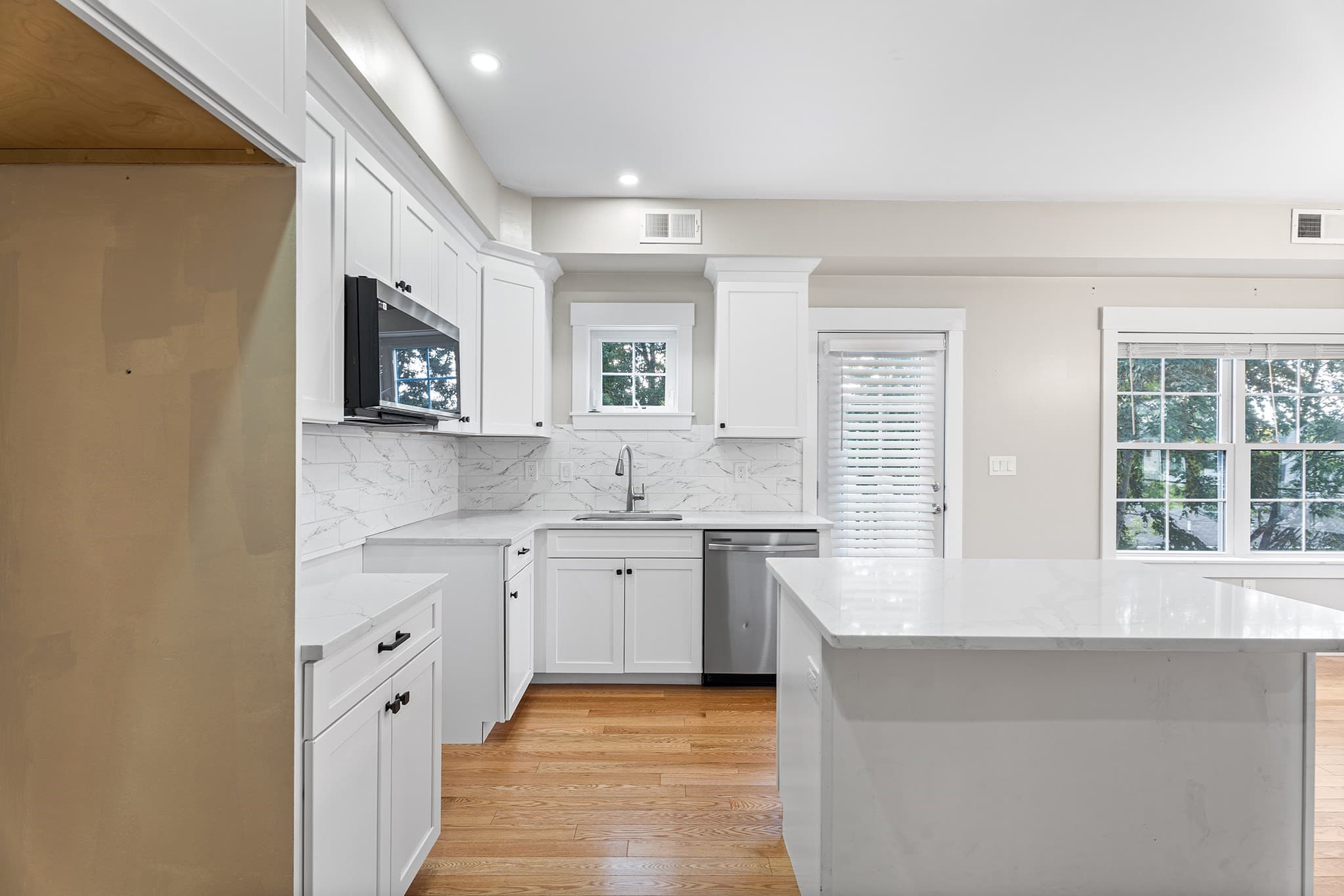 Single Family Residence at 30 Valmor St, Worcester MA 01604, Worcester, photo 8 of 35