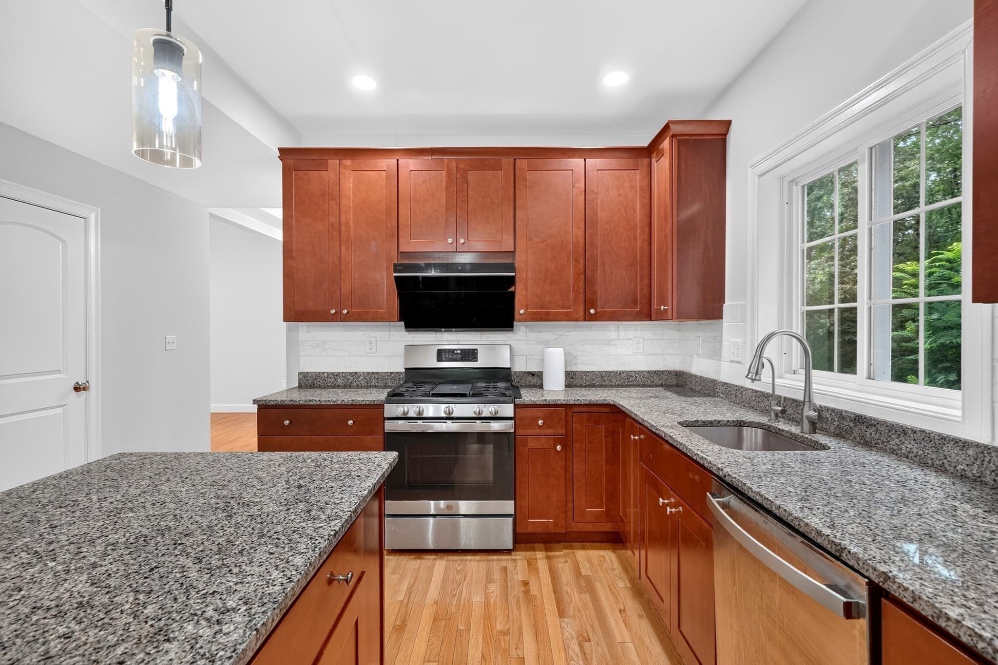 Single Family Residence at 12 Cowdry Hill Rd, Westford MA 01886, Westford, photo 6 of 39