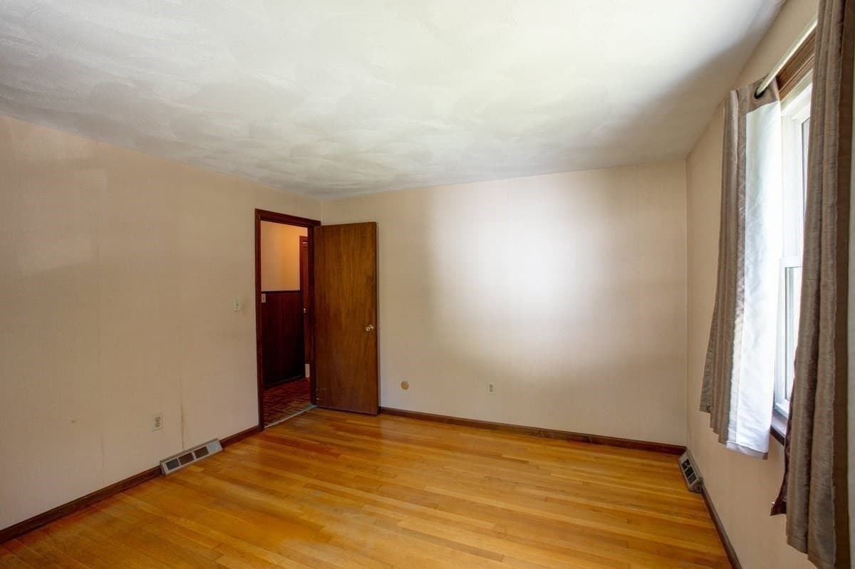 Single Family Residence at 67 Ivy Ln, Northbridge MA 01588, Northbridge, photo 16 of 27