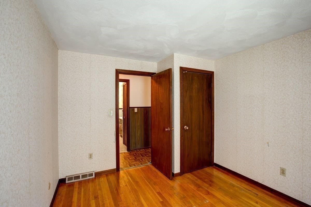 Single Family Residence at 67 Ivy Ln, Northbridge MA 01588, Northbridge, photo 14 of 27