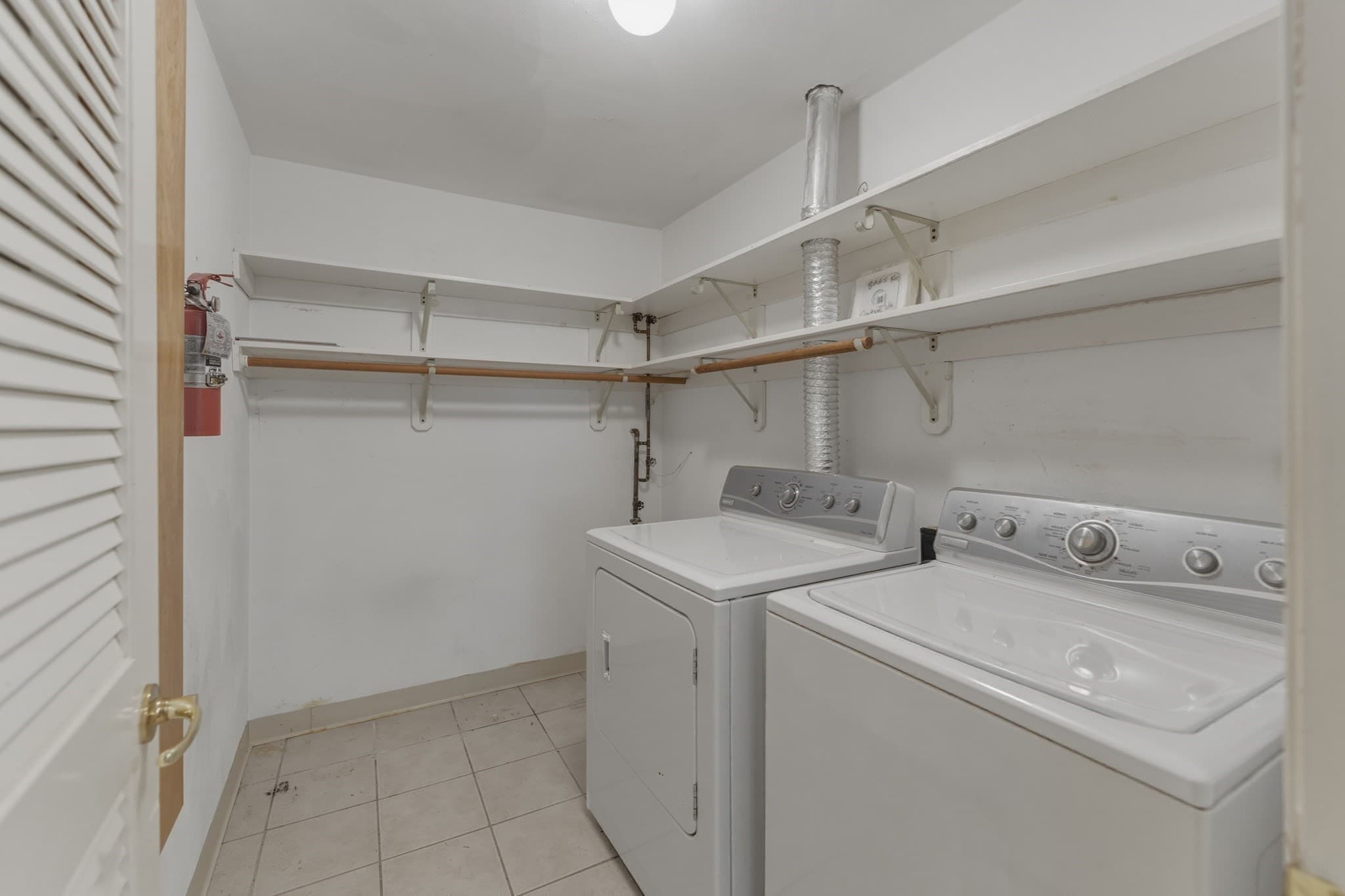 Condominium at 402 Ridgefield Cir # D, Clinton MA 01510, Clinton, photo 29 of 34