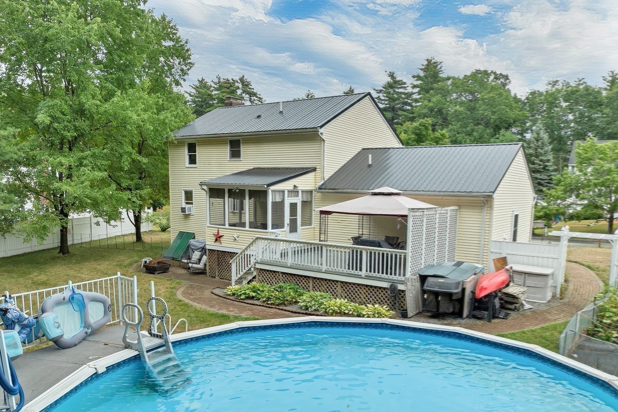 Single Family Residence at 14 Burnside Ln, Merrimac MA 01860, Merrimac, photo 33 of 39