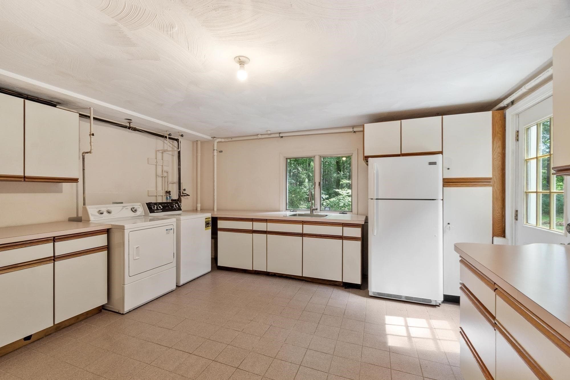 Single Family Residence at 10 Zeus Drive, Chelmsford MA 01824, Chelmsford, photo 26 of 40