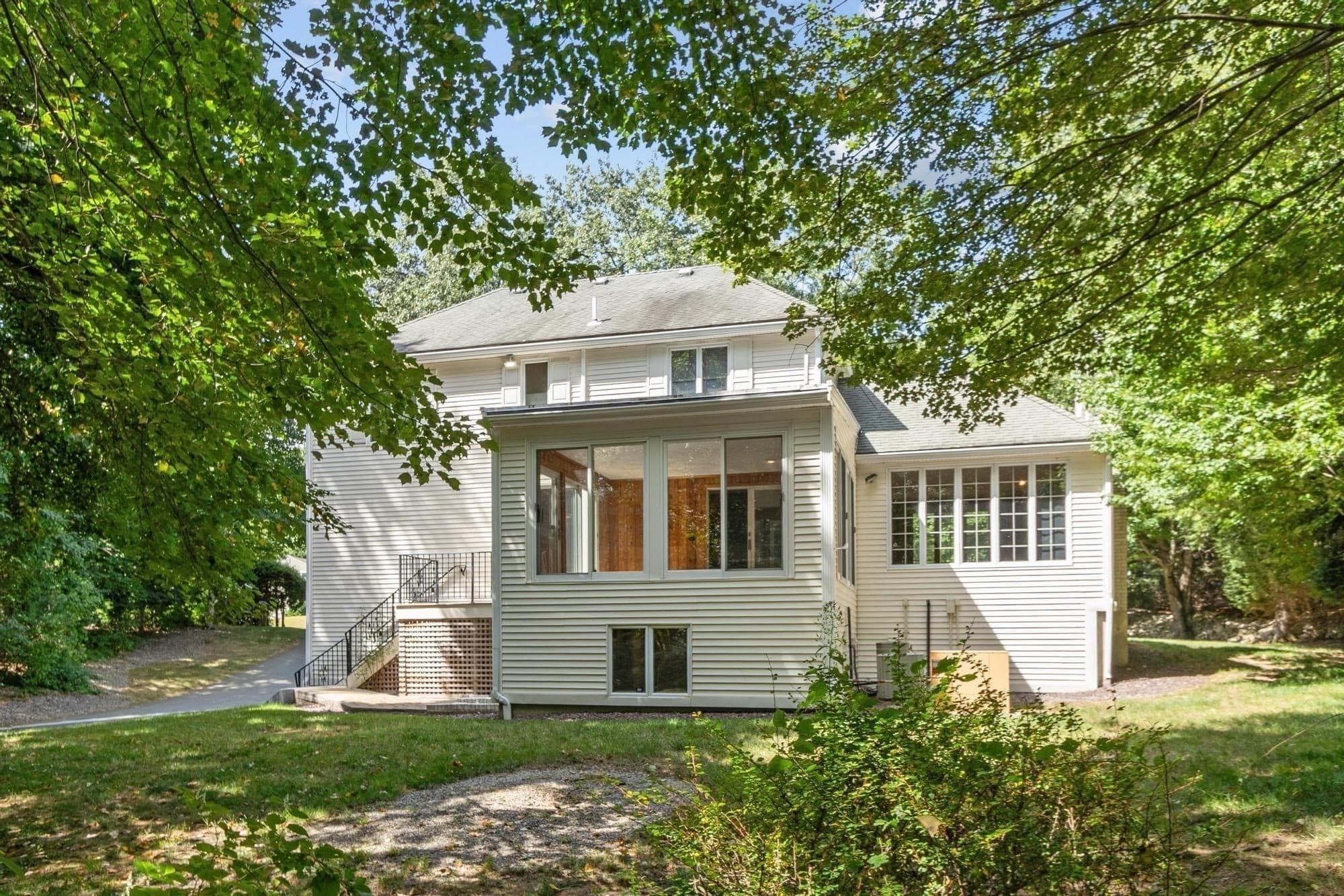 Single Family Residence at 10 Zeus Drive, Chelmsford MA 01824, Chelmsford, photo 3 of 40