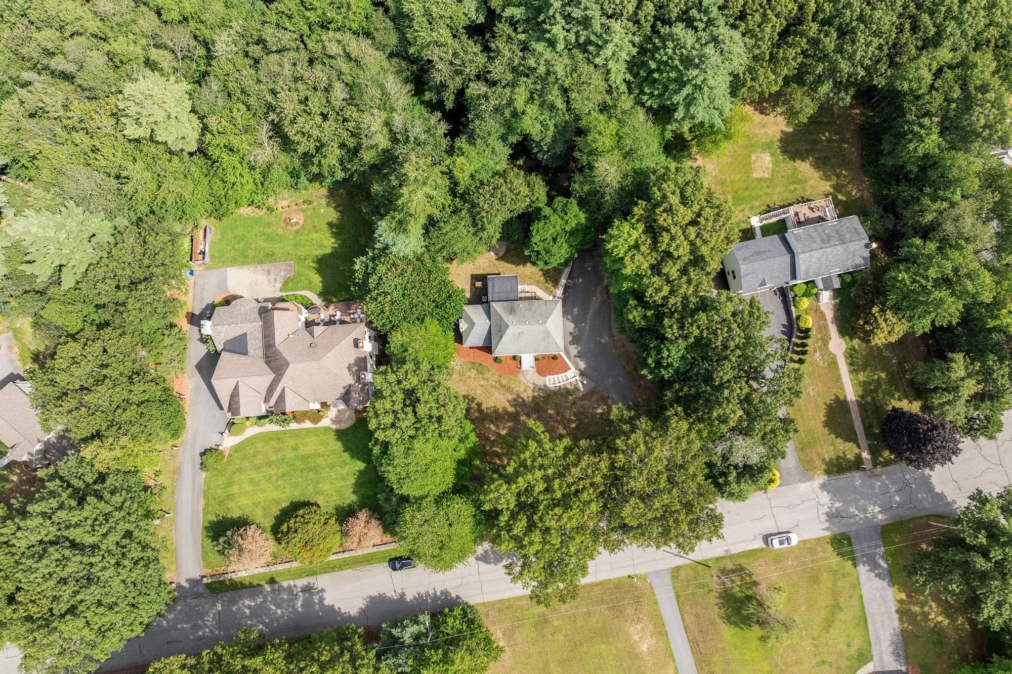 Single Family Residence at 10 Zeus Drive, Chelmsford MA 01824, Chelmsford, photo 34 of 40