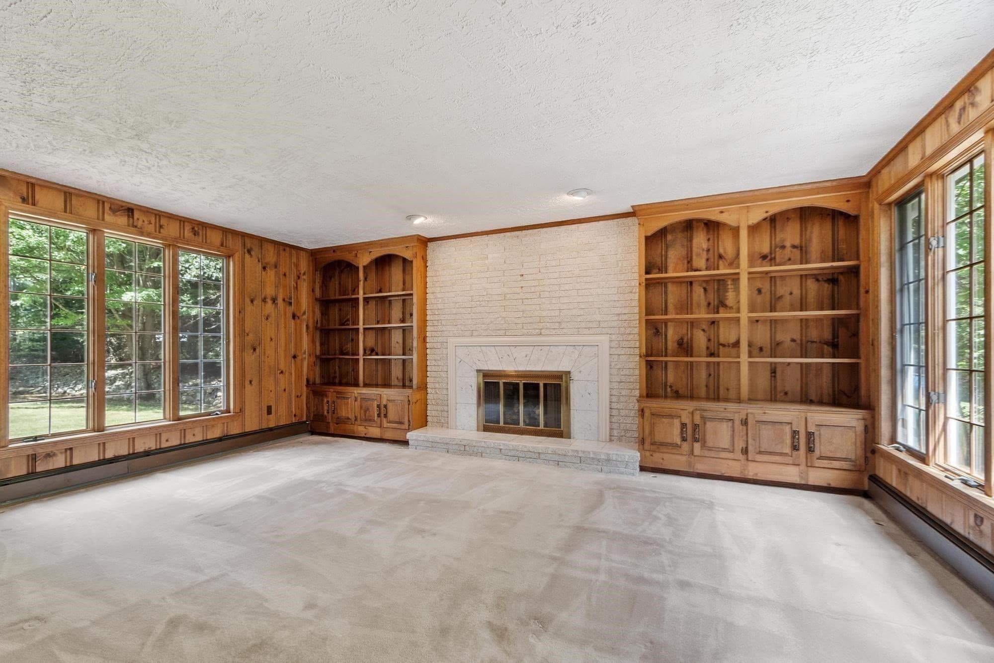Single Family Residence at 10 Zeus Drive, Chelmsford MA 01824, Chelmsford, photo 15 of 40