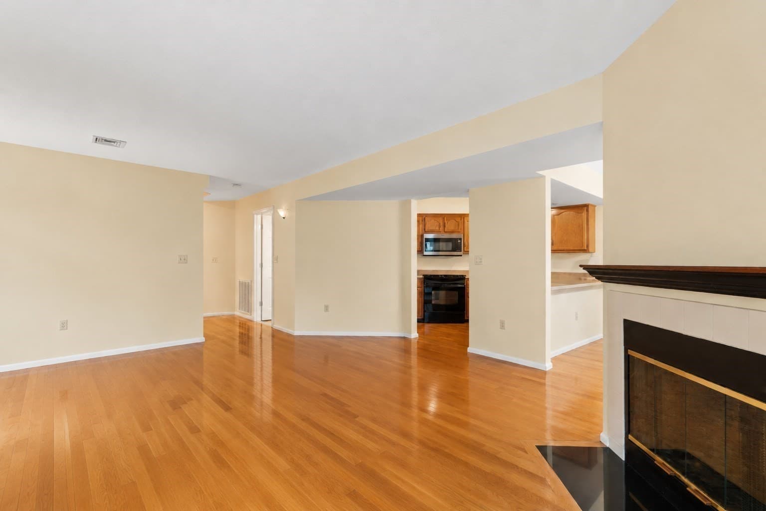 Condominium at 81 Clear Pond Drive # 81, Walpole MA 02081, Walpole, photo 7 of 41