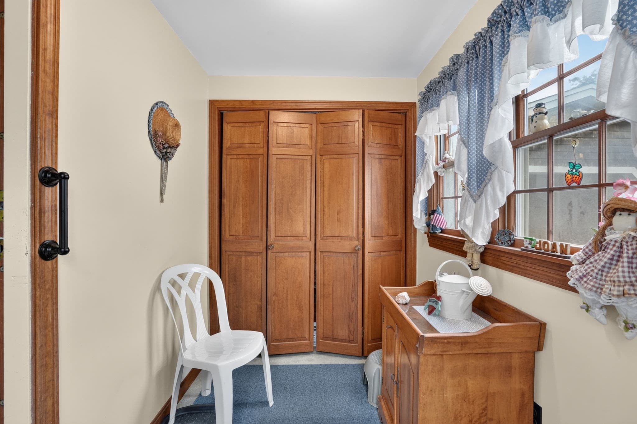 Single Family Residence at 1025 Cherokee St, New Bedford MA 02745, New Bedford, photo 27 of 33