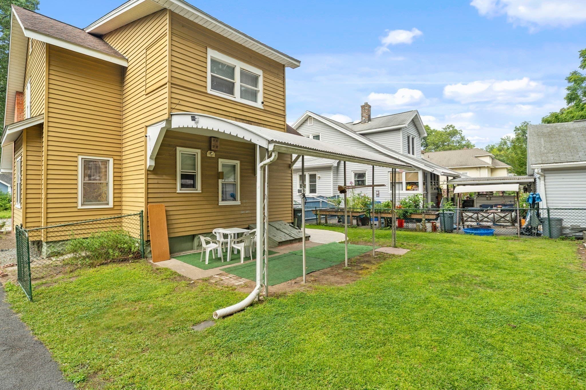 Single Family Residence at 47 Preston St, Springfield MA 01109, Springfield, photo 2 of 20