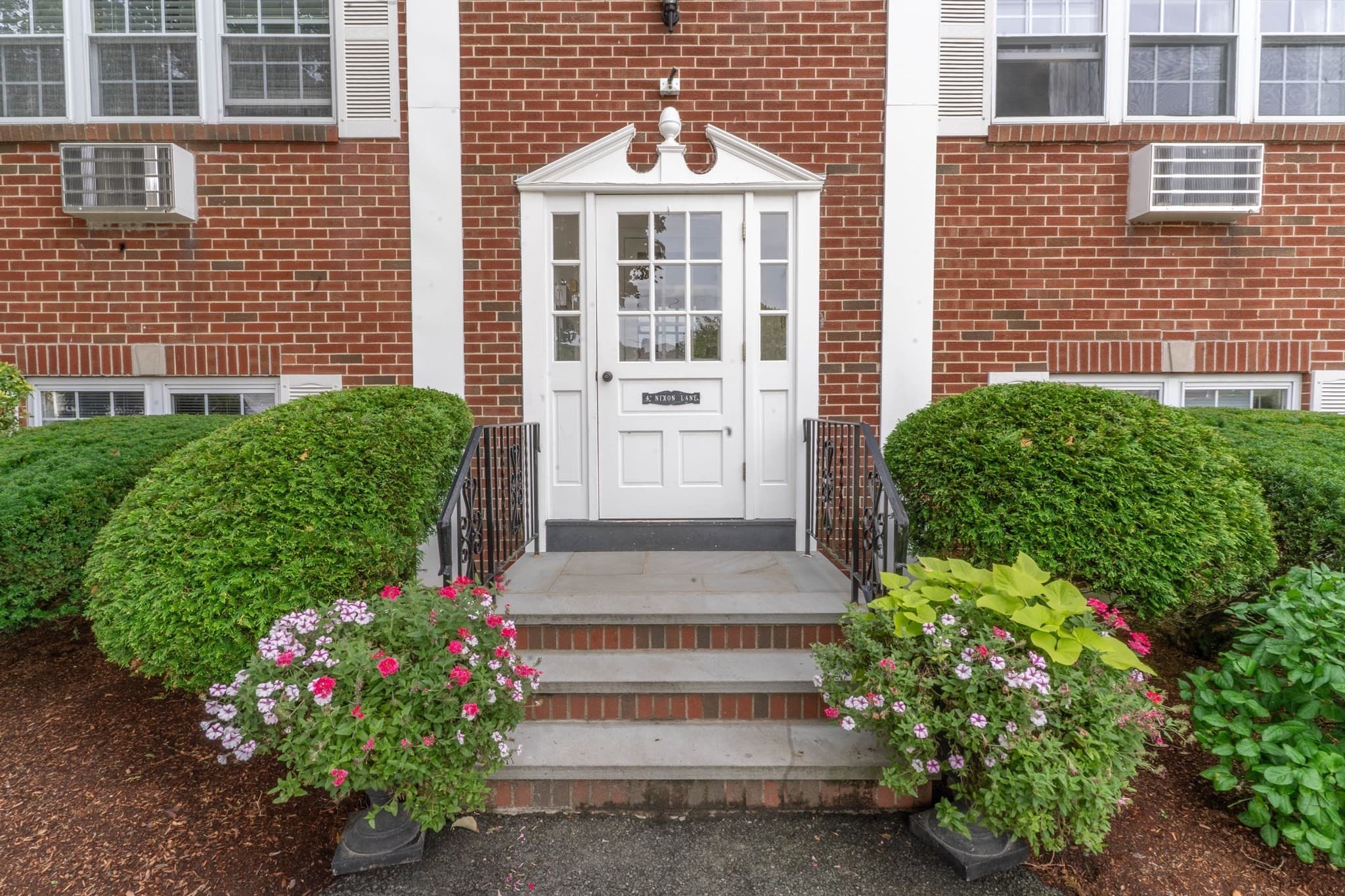 Condominium at 4 Nixon Ln # 5, Stoneham MA 02180, Stoneham, photo 10 of 13
