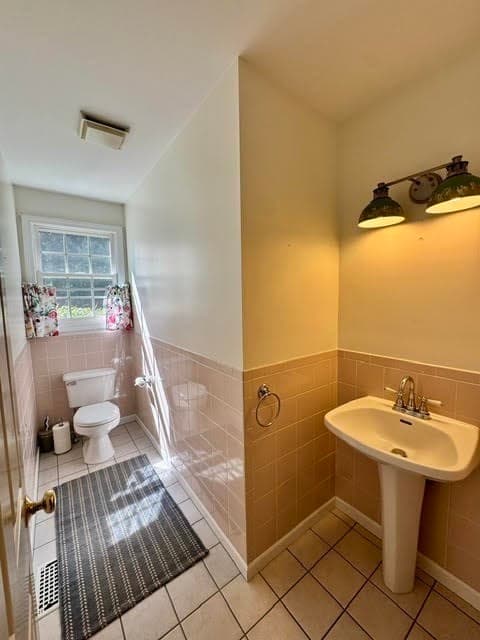 Condominium at 13 Waltham Dr # 13, Plainville MA 02762, Plainville, photo 10 of 36