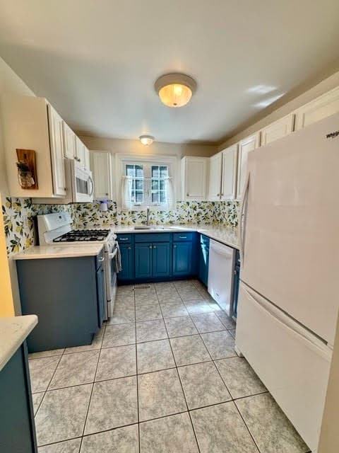 Condominium at 13 Waltham Dr # 13, Plainville MA 02762, Plainville, photo 4 of 36