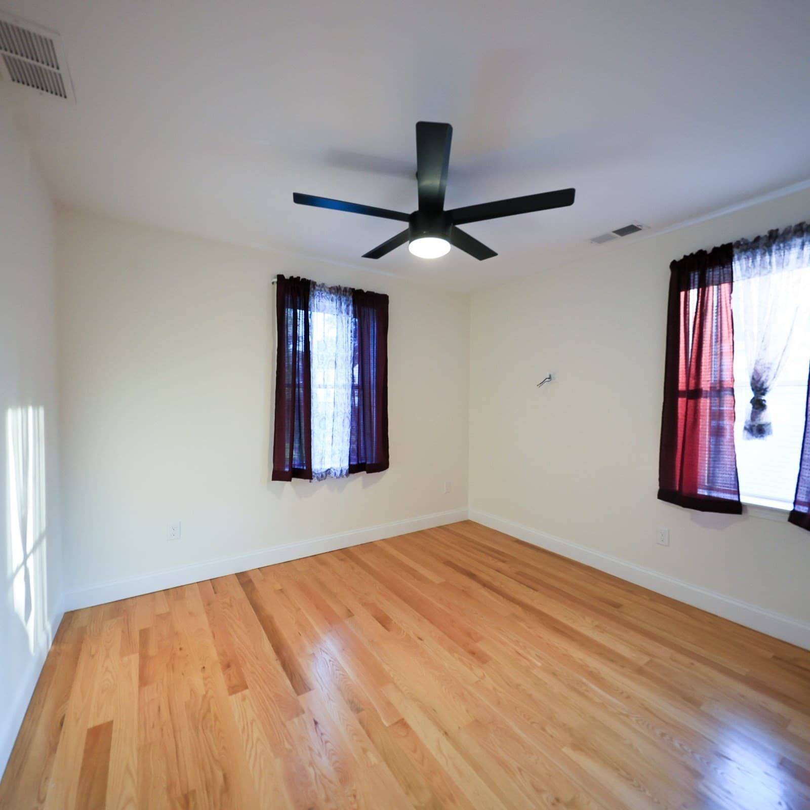 Single Family Residence at 173 Westford St, Lowell MA 01851, Lowell, photo 24 of 40