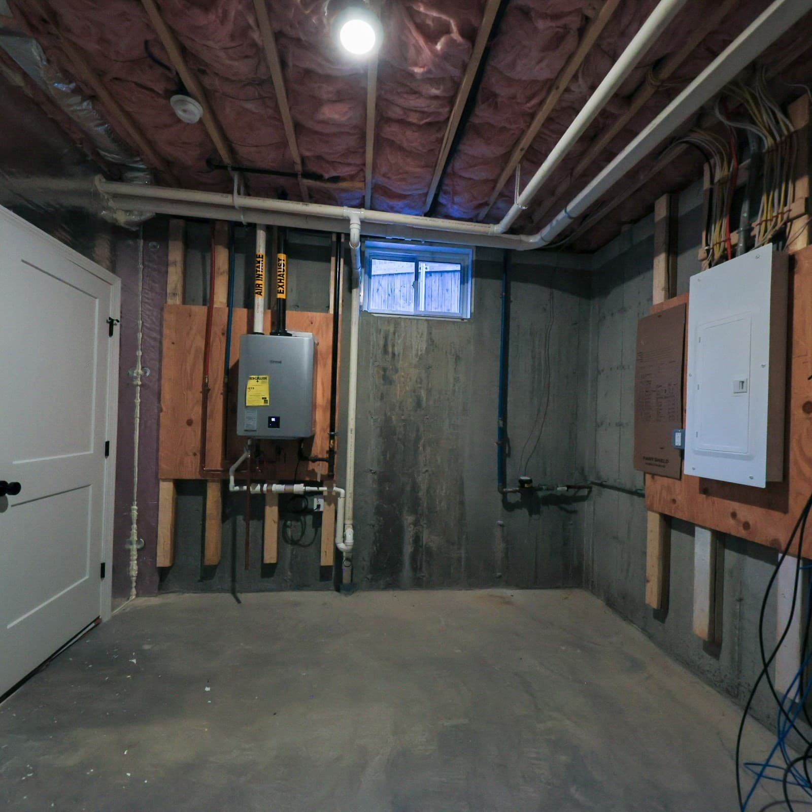 Single Family Residence at 173 Westford St, Lowell MA 01851, Lowell, photo 39 of 40