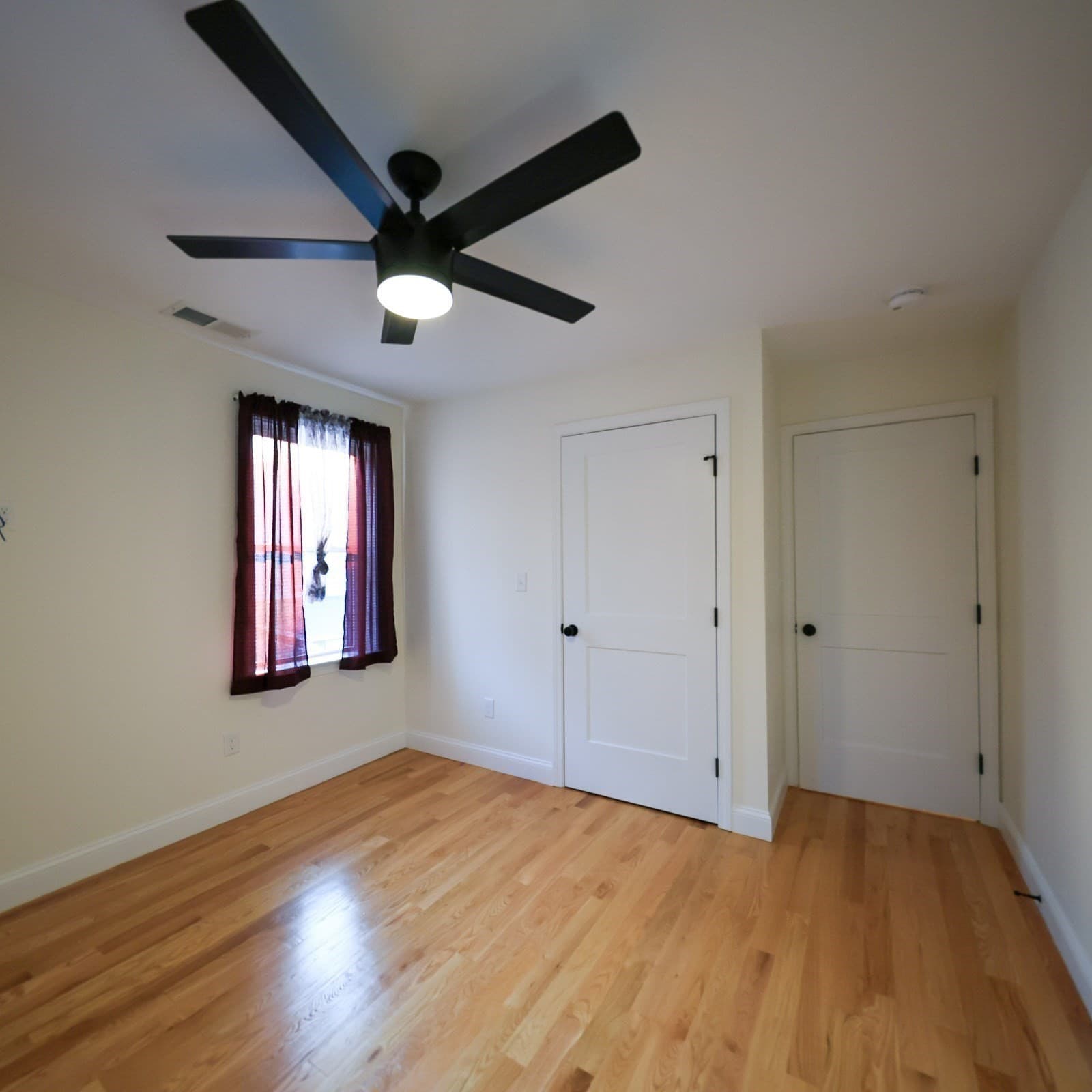 Single Family Residence at 173 Westford St, Lowell MA 01851, Lowell, photo 25 of 40