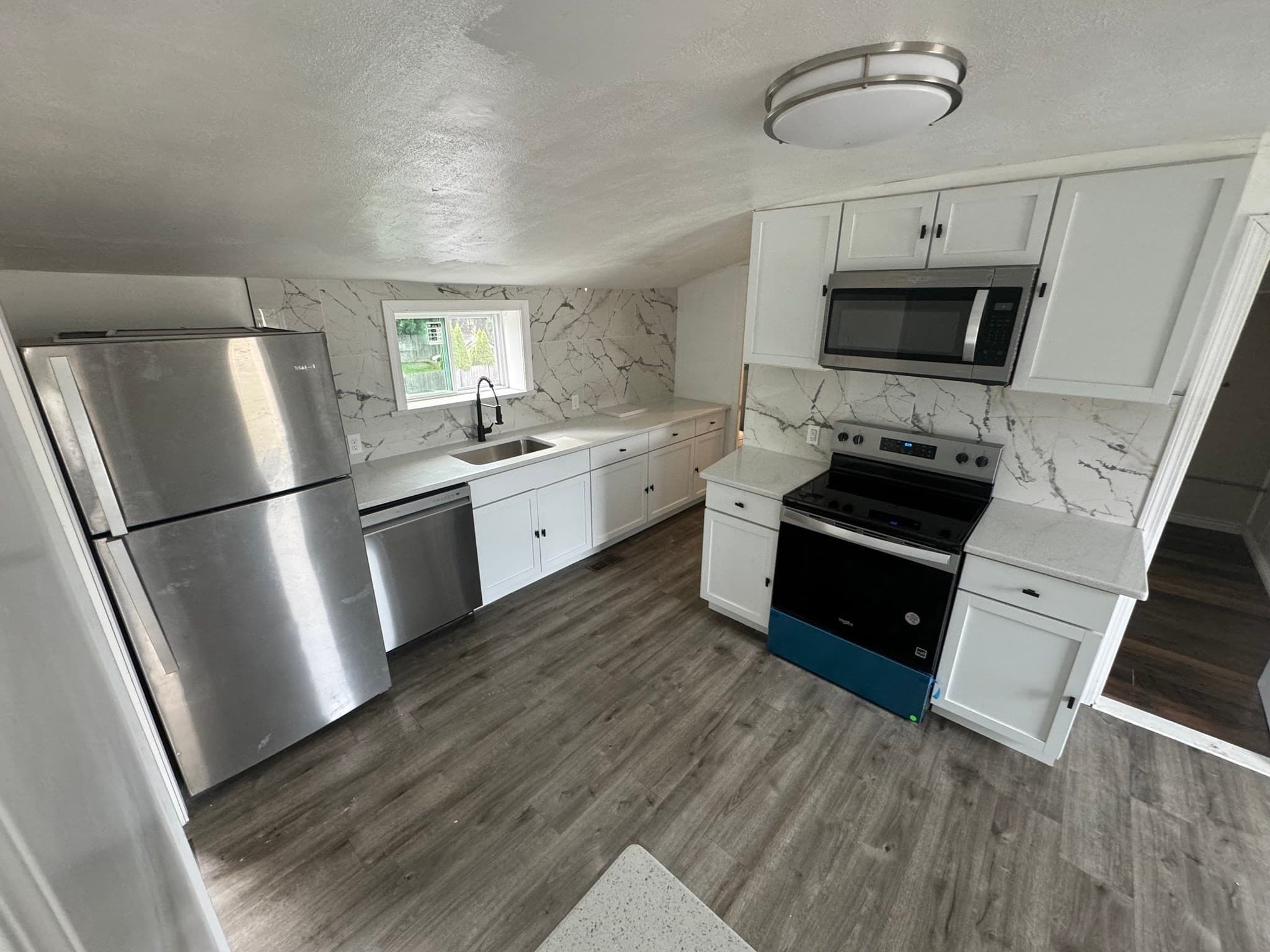4 Family at 847 Pearl St, Brockton MA 02301, Brockton, photo 13 of 42