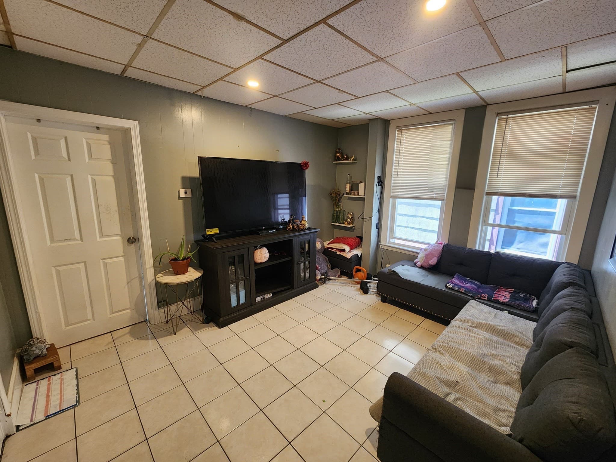 3 Family at 190 Bennington, Boston MA 02128, photo 17 of 27