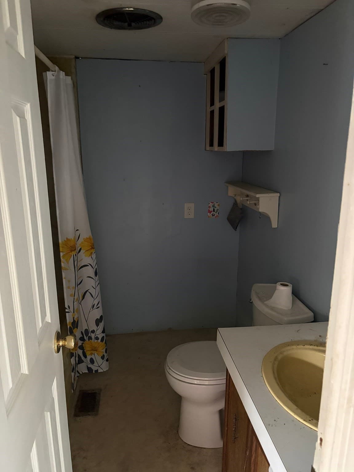 Mobile Home at 1760 Westover Rd Lot 18, Chicopee MA 01020, photo 5 of 14