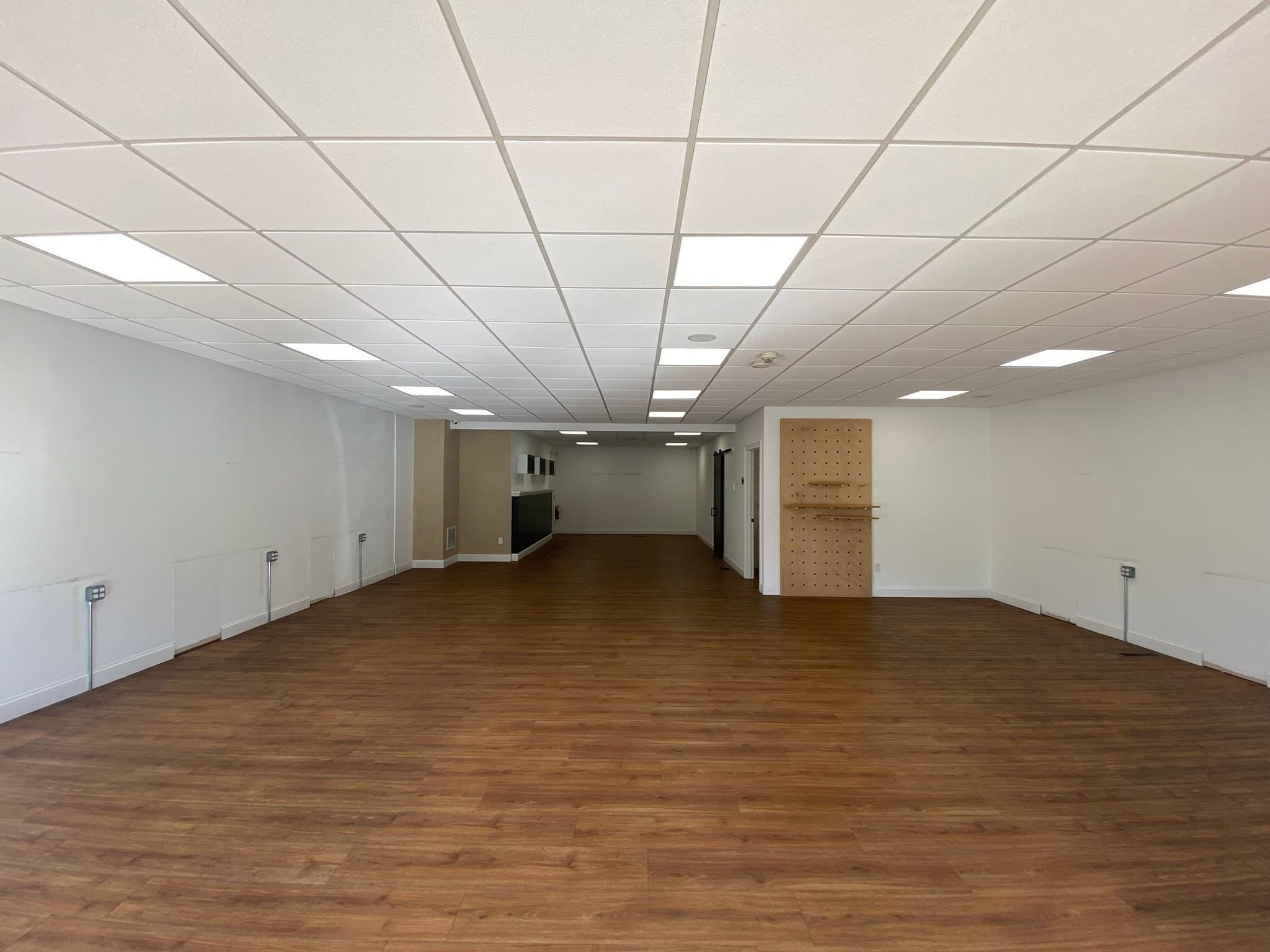 Commercial Sale at 846 Ashley Blvd, New Bedford MA 02745, New Bedford, photo 3 of 10