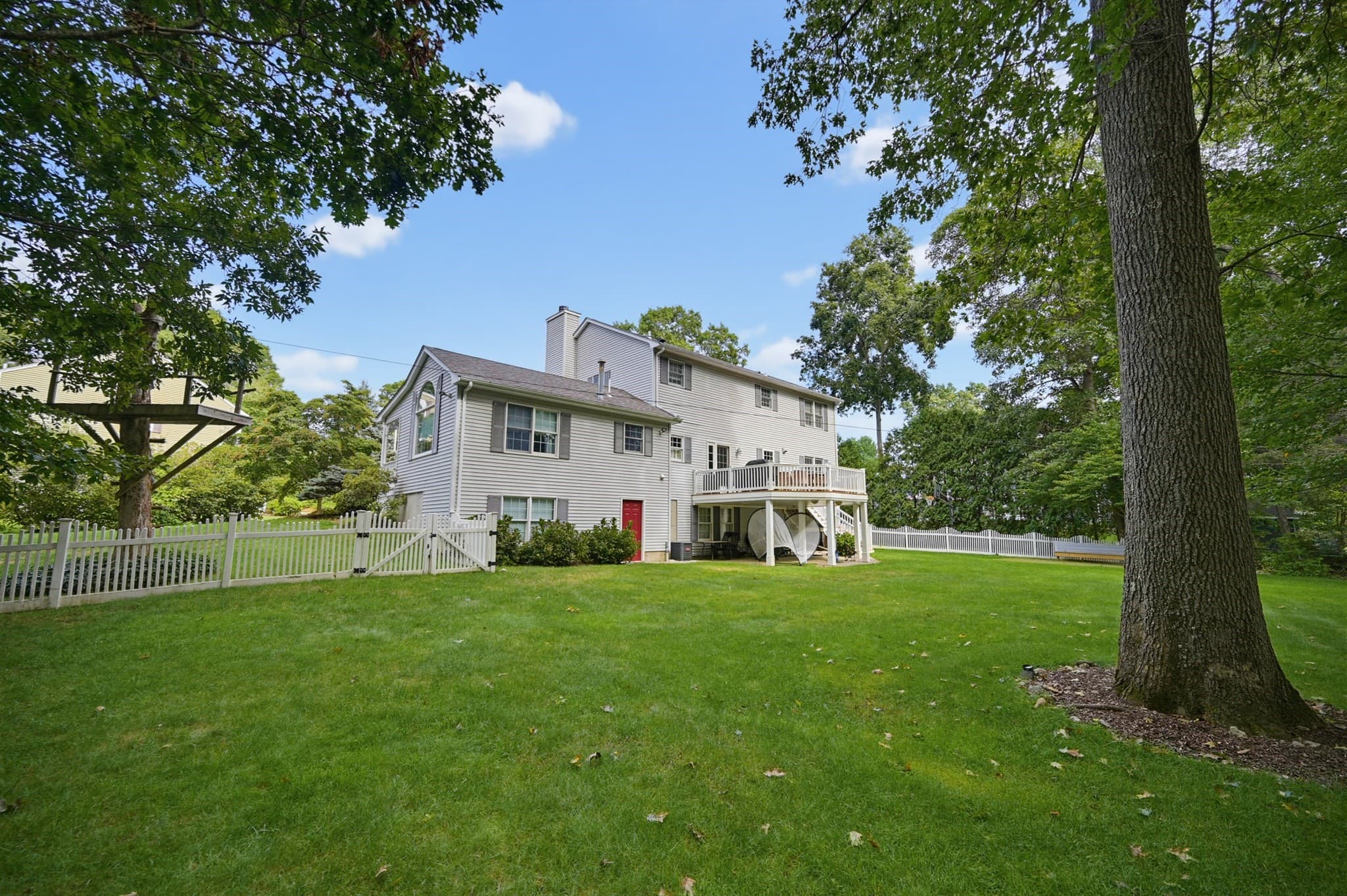 Single Family Residence at 120 Hailes Hill Rd, Swansea MA 02777, Swansea, photo 3 of 42