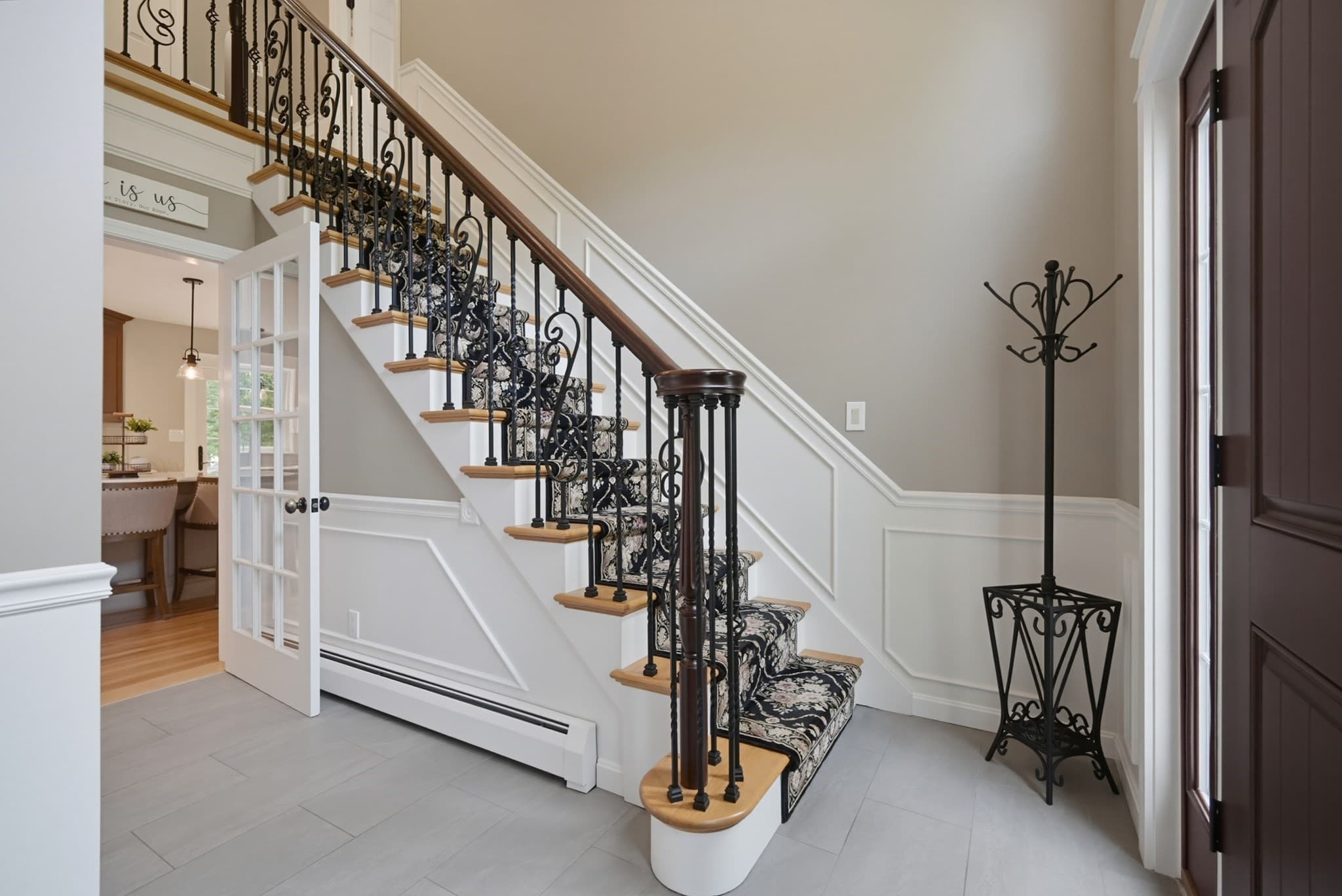 Single Family Residence at 120 Hailes Hill Rd, Swansea MA 02777, Swansea, photo 5 of 42