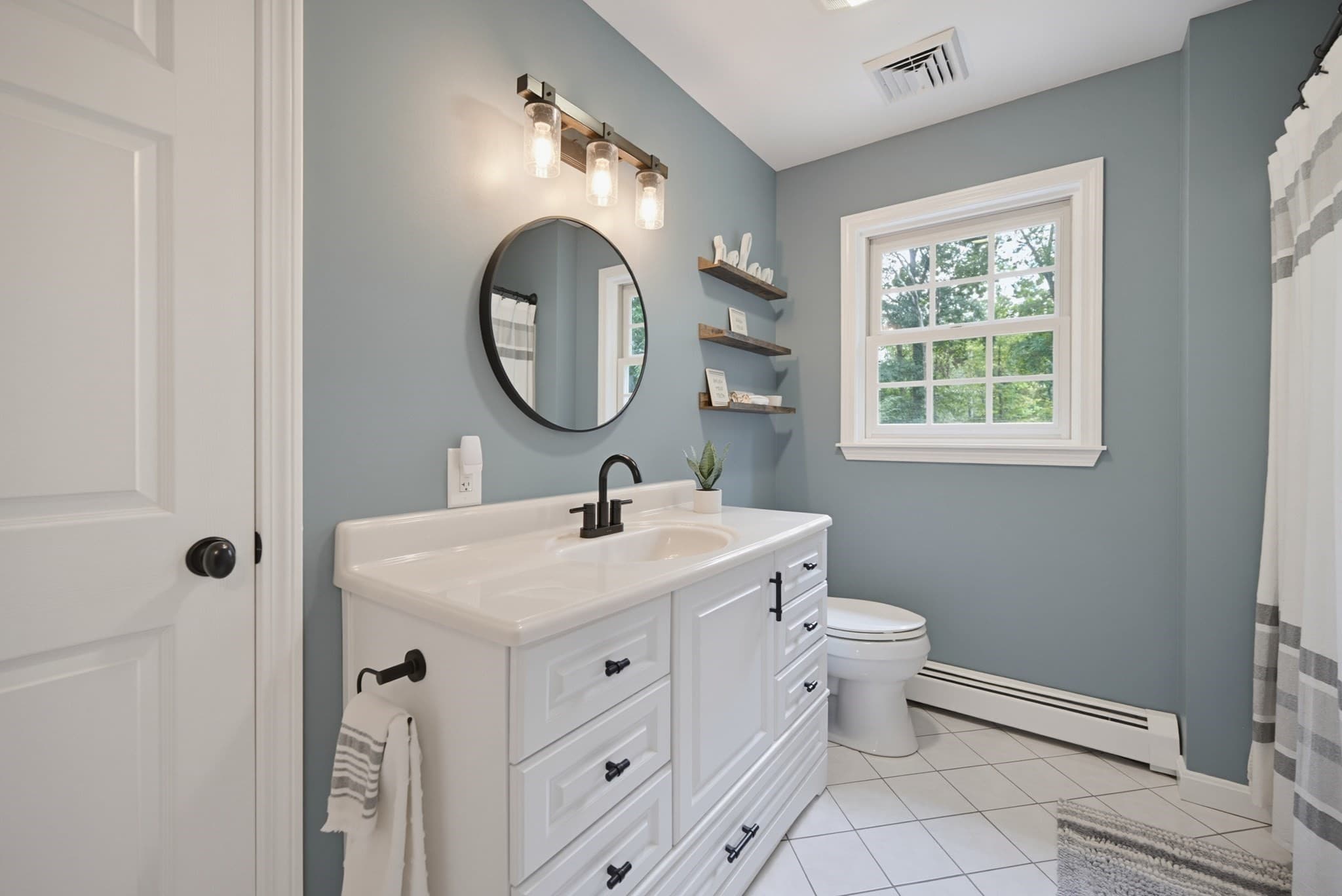 Single Family Residence at 120 Hailes Hill Rd, Swansea MA 02777, Swansea, photo 33 of 42