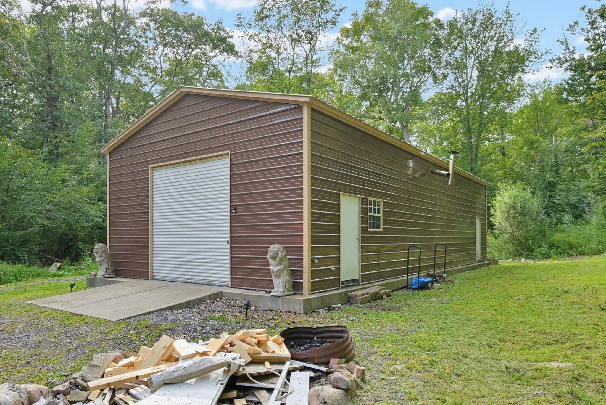 Single Family Residence at 120 Hailes Hill Rd, Swansea MA 02777, Swansea, photo 40 of 42