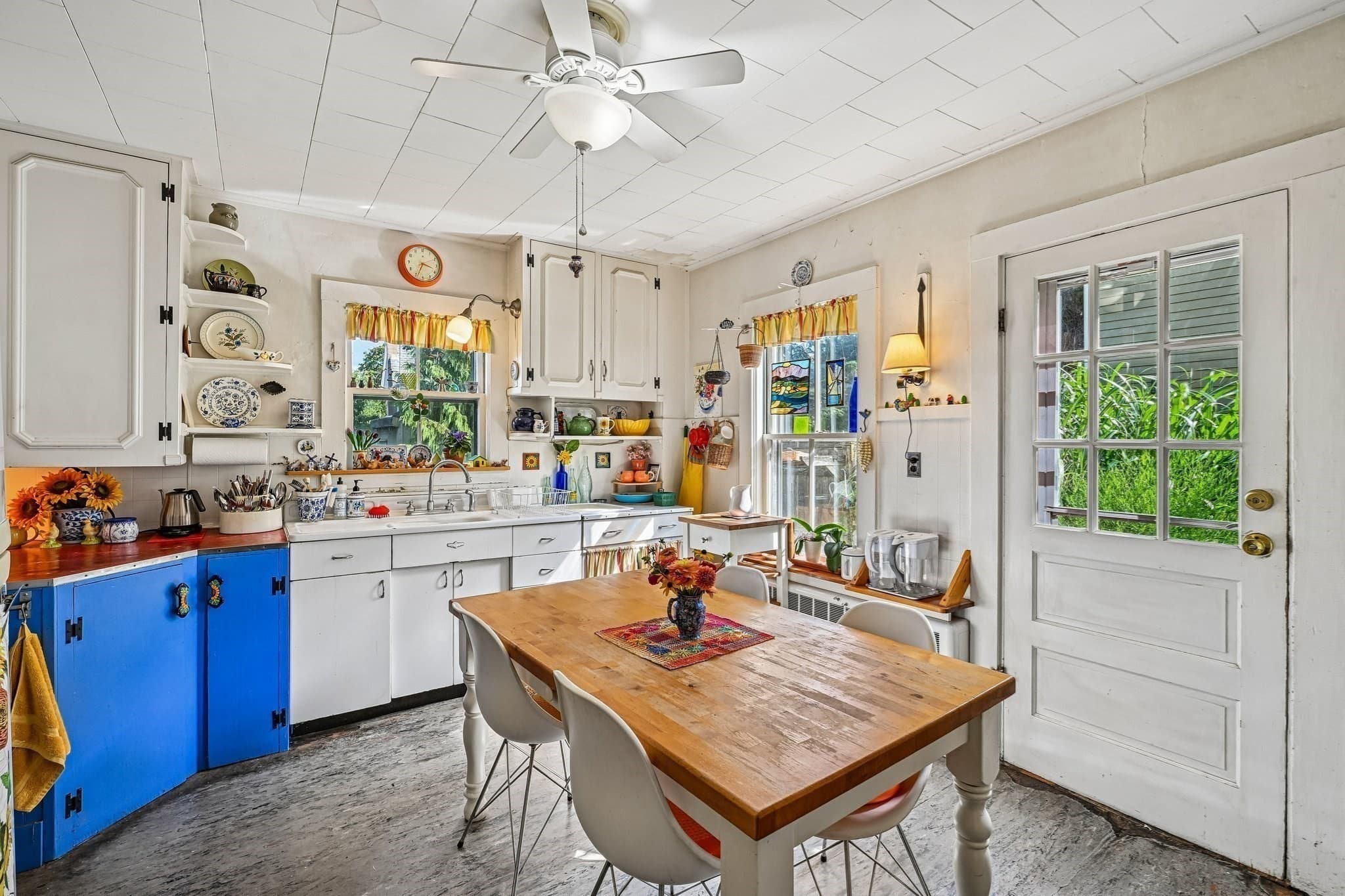 Single Family Residence at 21 Elm St, Maynard MA 01754, Maynard, photo 7 of 39
