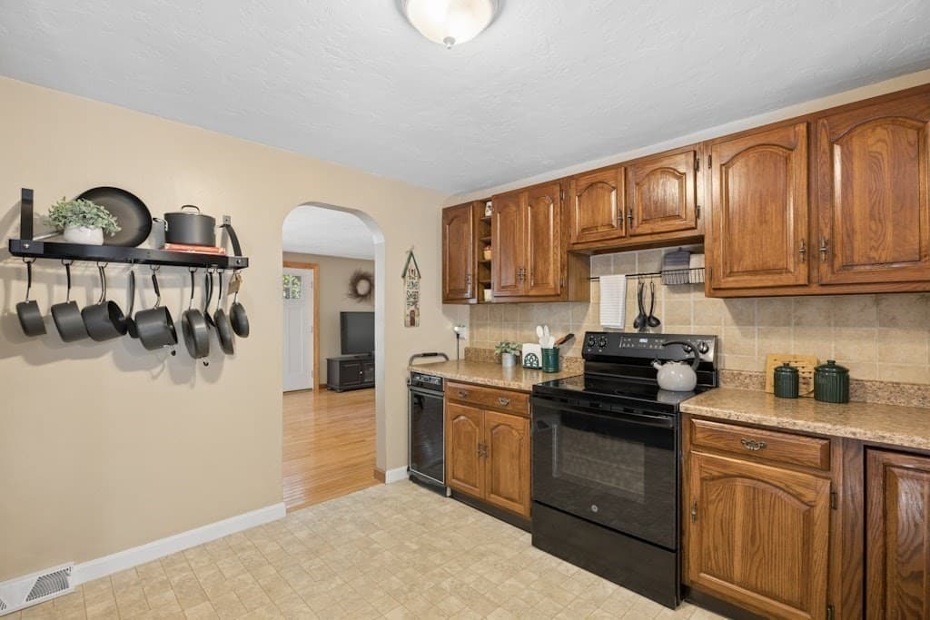 Single Family Residence at 11 Rustic Drive, Northborough MA 01532, Northborough, photo 12 of 41