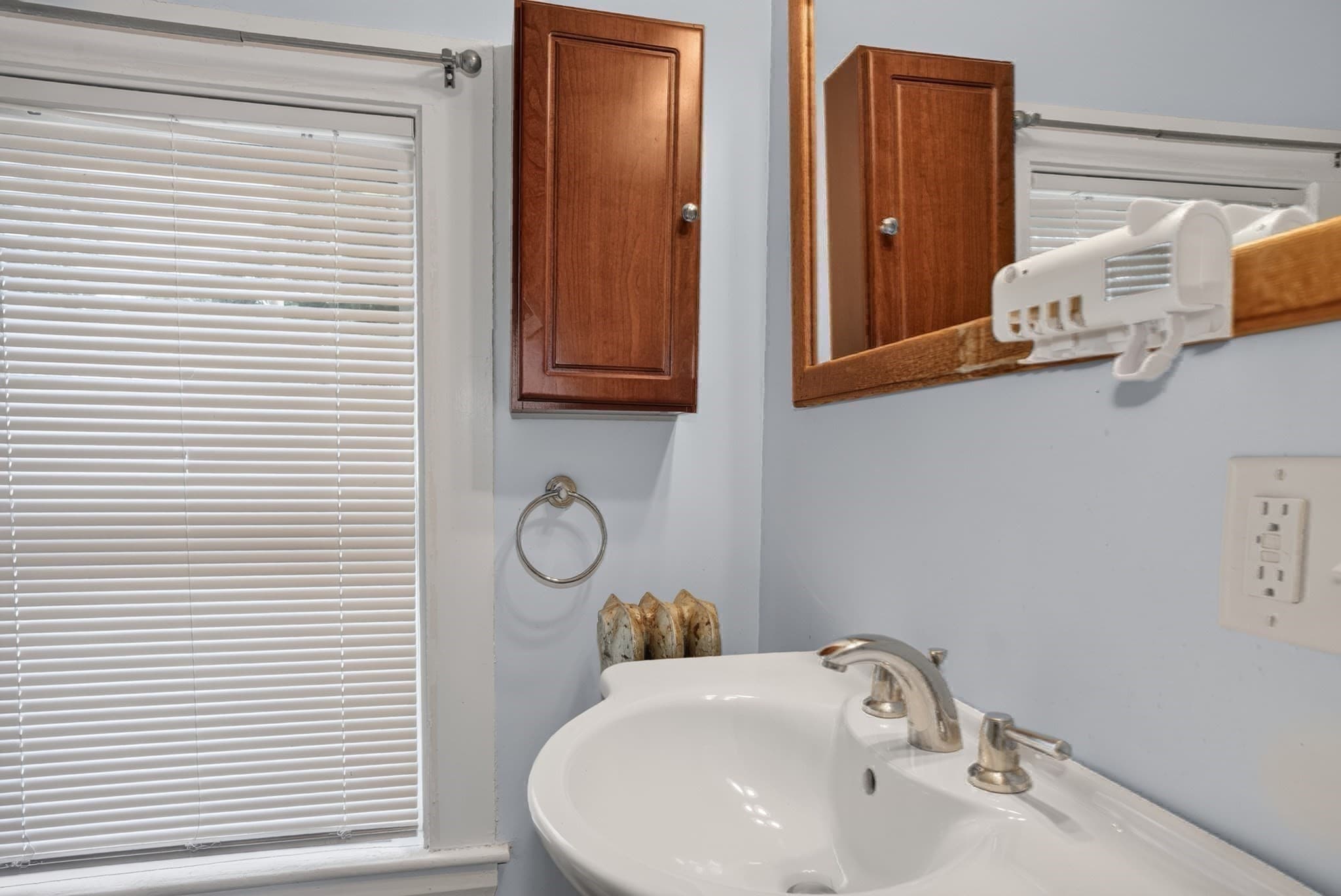 2 Family - 2 Units Up/Down at 24 Fletcher Ave, Lexington MA 02420, Lexington, photo 20 of 35