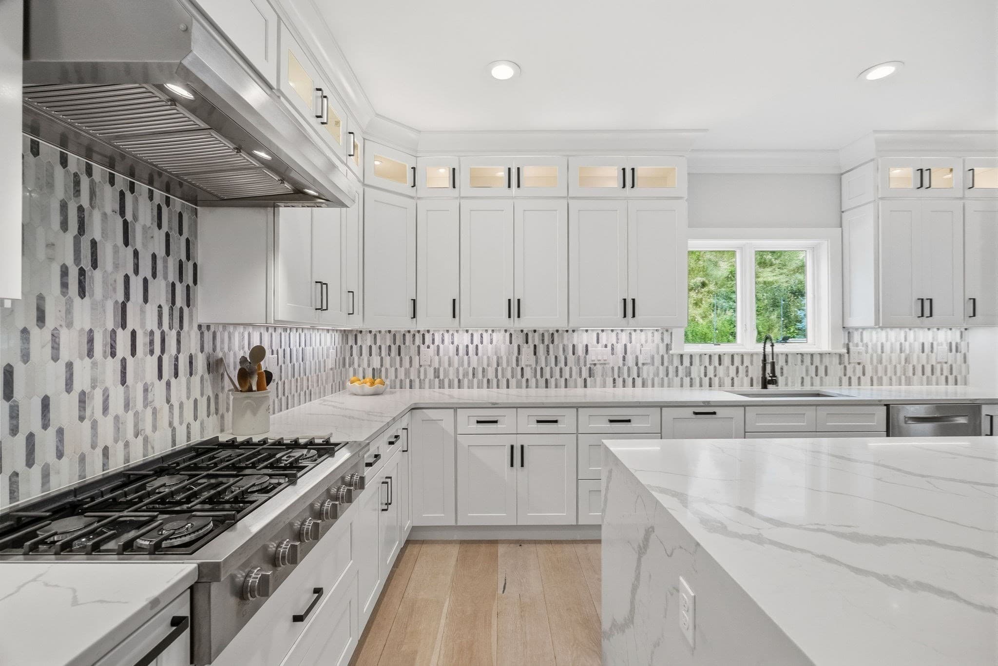 Single Family Residence at 1 Lincoln Ct, Medfield MA 02052, Medfield, photo 12 of 35