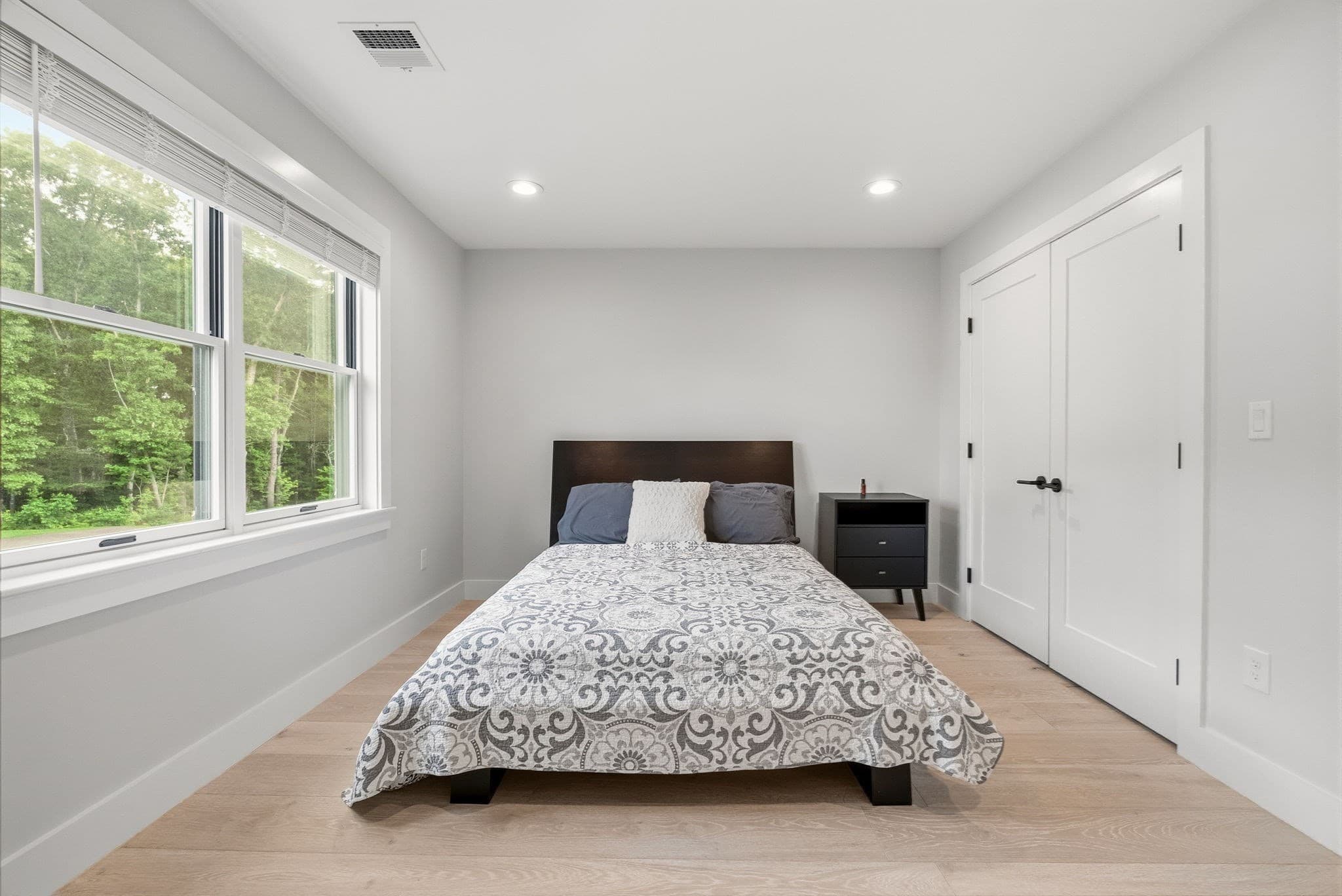 Single Family Residence at 1 Lincoln Ct, Medfield MA 02052, Medfield, photo 22 of 35