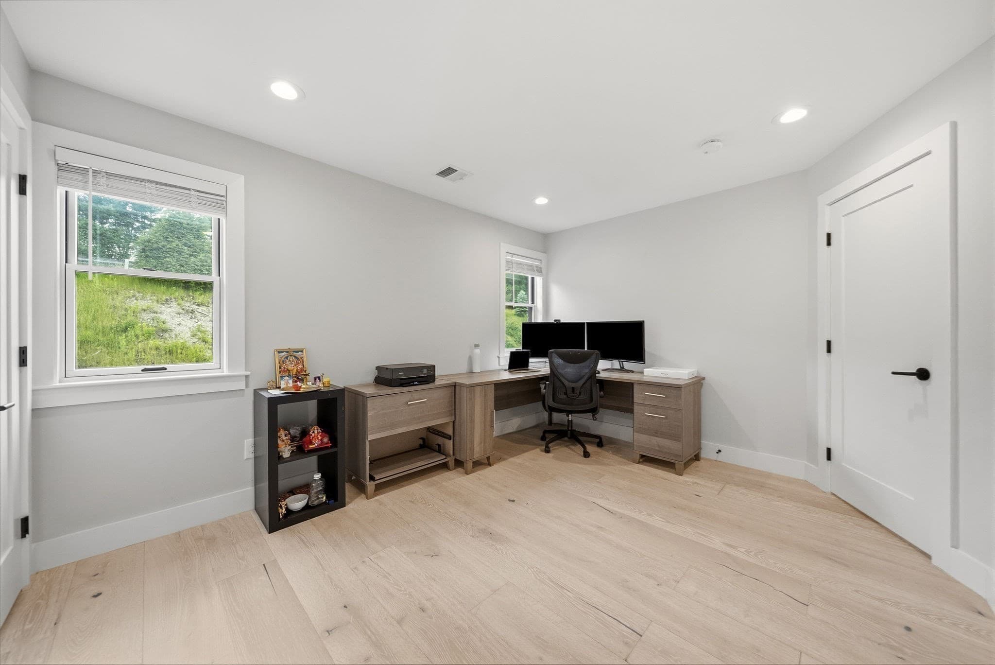 Single Family Residence at 1 Lincoln Ct, Medfield MA 02052, Medfield, photo 24 of 35