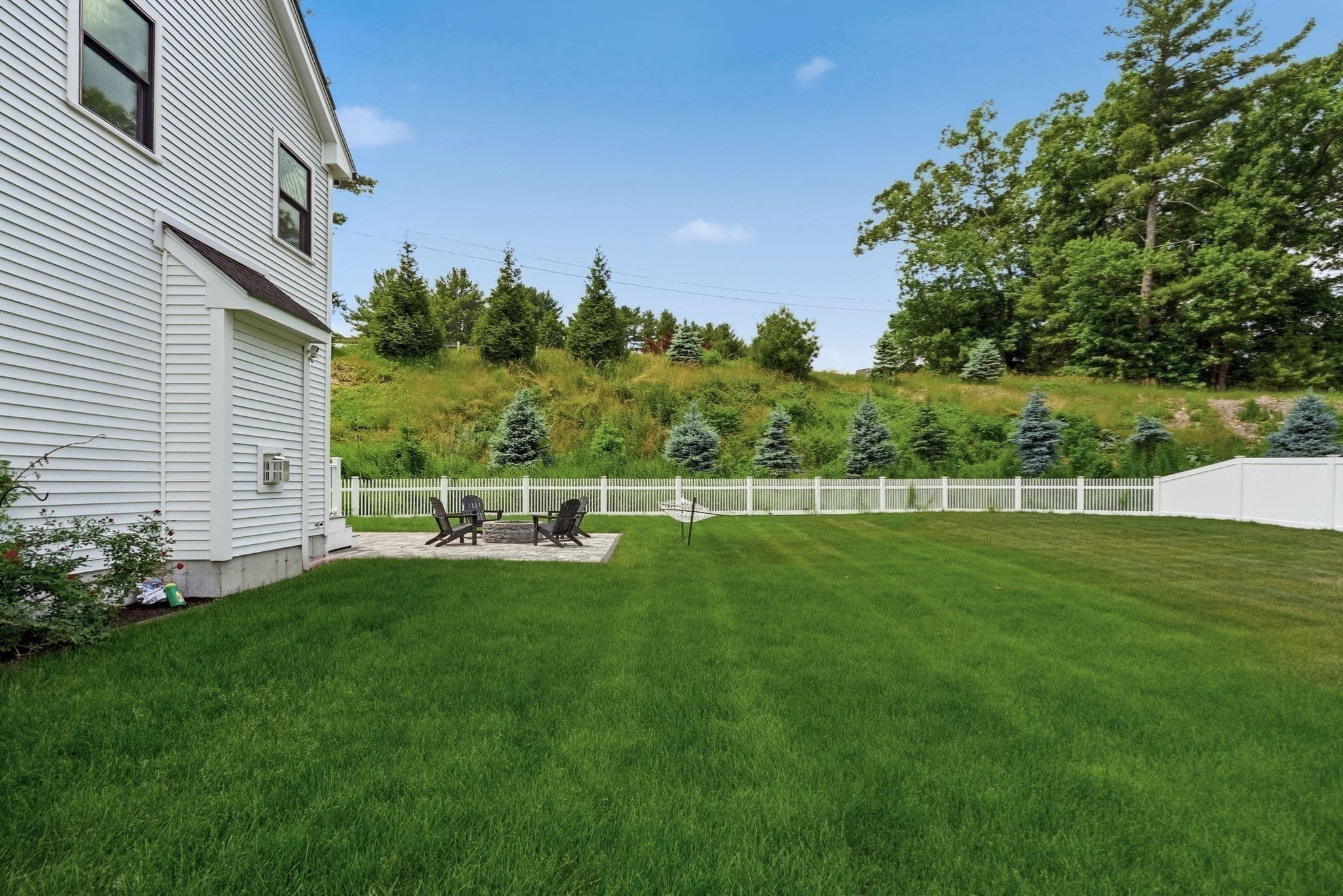Single Family Residence at 1 Lincoln Ct, Medfield MA 02052, Medfield, photo 4 of 35