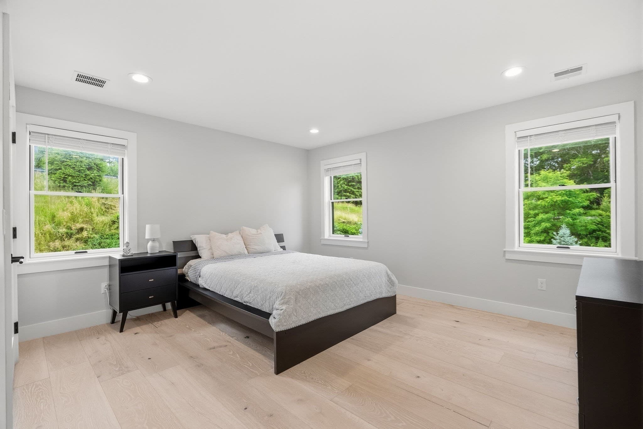Single Family Residence at 1 Lincoln Ct, Medfield MA 02052, Medfield, photo 25 of 35