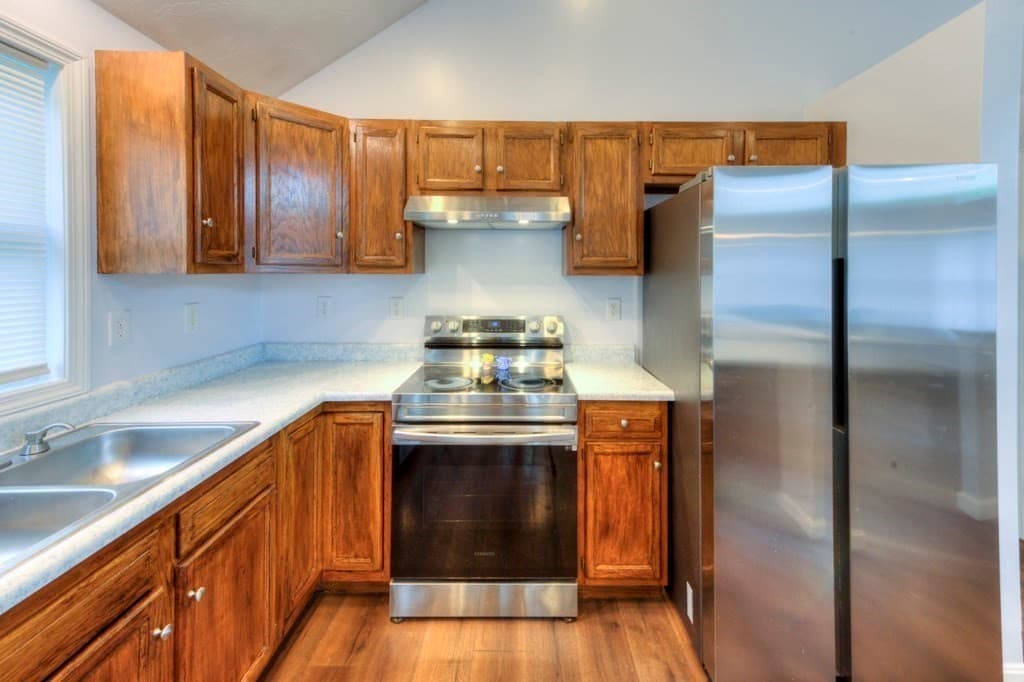 Single Family Residence at 4 Matteo St, Worcester MA 01606, Worcester, photo 6 of 42