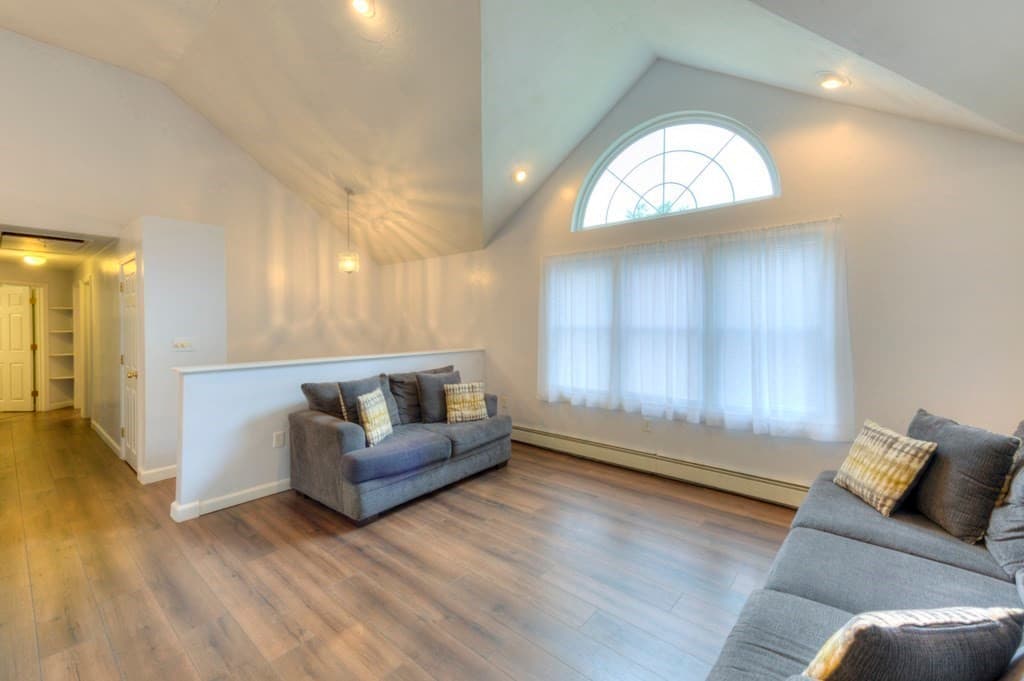 Single Family Residence at 4 Matteo St, Worcester MA 01606, Worcester, photo 10 of 42