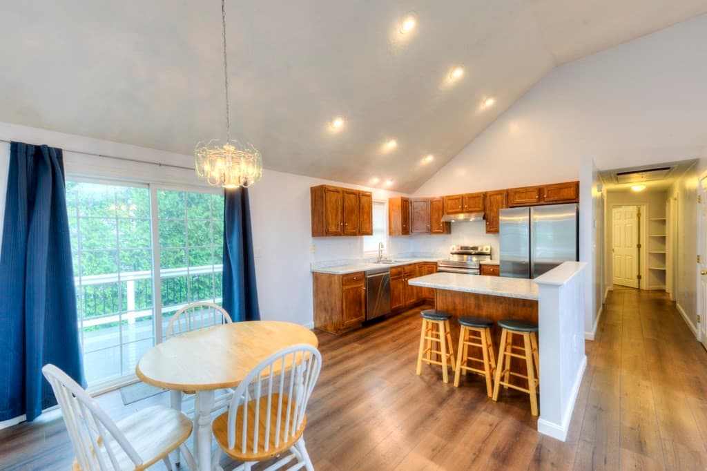 Single Family Residence at 4 Matteo St, Worcester MA 01606, Worcester, photo 8 of 42