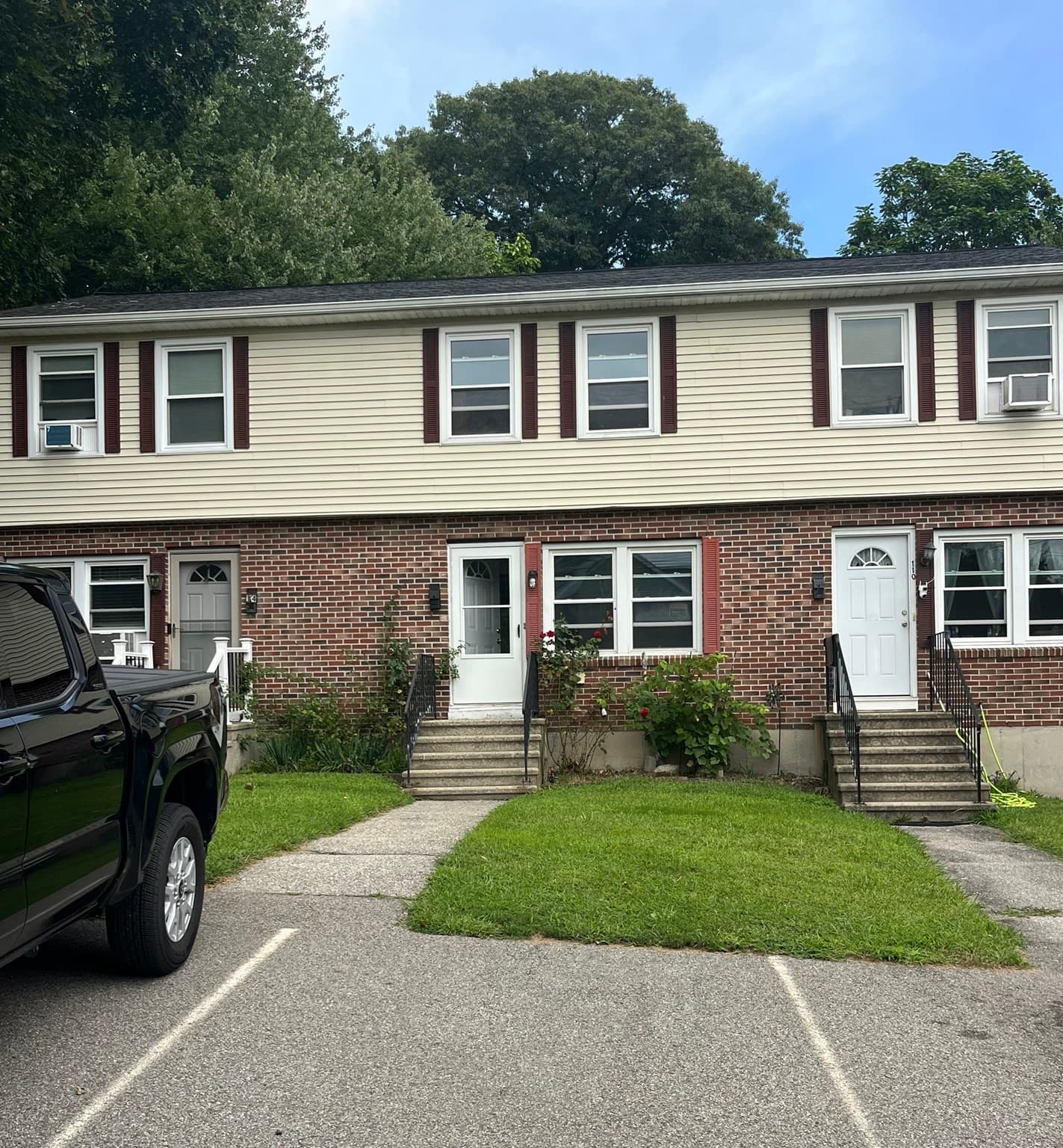 112 Border # 112, Northbridge MA 01588