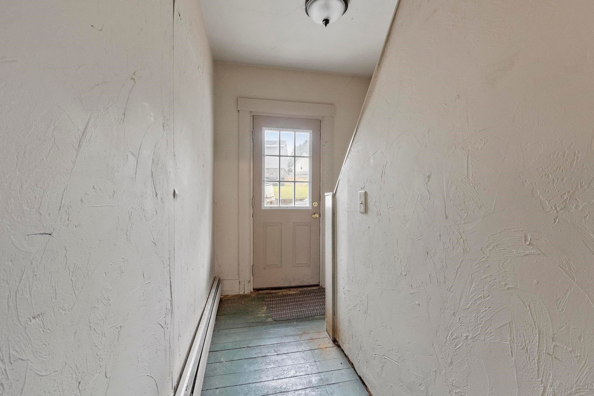 3 Family at 21 Old Leominster Rd, Fitchburg MA 01420, Fitchburg, photo 16 of 39
