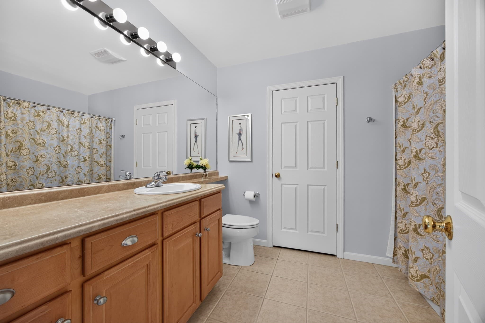 Condominium at 55 Windemere Circle # 16, Tyngsborough MA 01879, Tyngsborough, photo 22 of 36