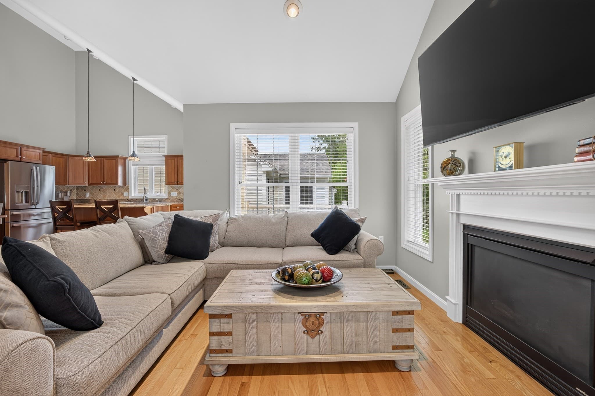 Condominium at 55 Windemere Circle # 16, Tyngsborough MA 01879, Tyngsborough, photo 7 of 36
