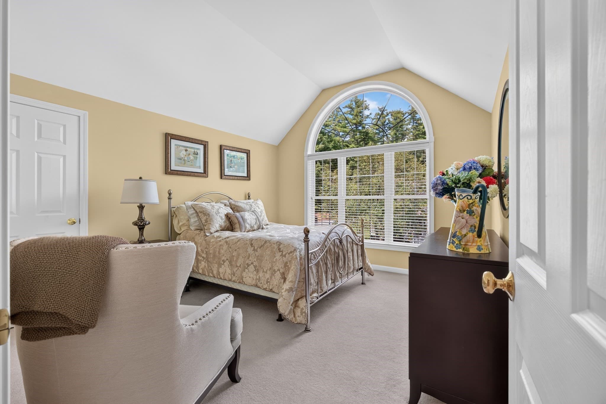 Condominium at 55 Windemere Circle # 16, Tyngsborough MA 01879, Tyngsborough, photo 20 of 36