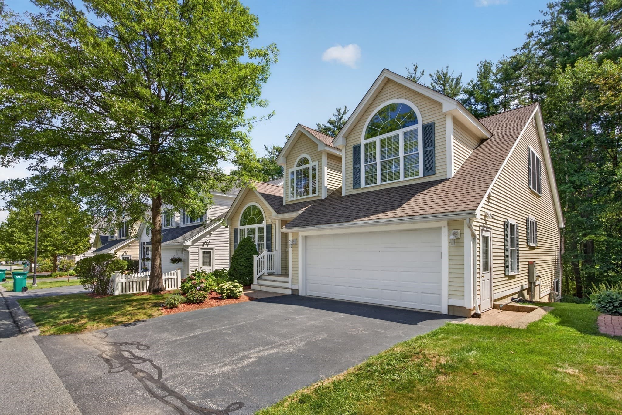 Condominium at 55 Windemere Circle # 16, Tyngsborough MA 01879, Tyngsborough, photo 24 of 36