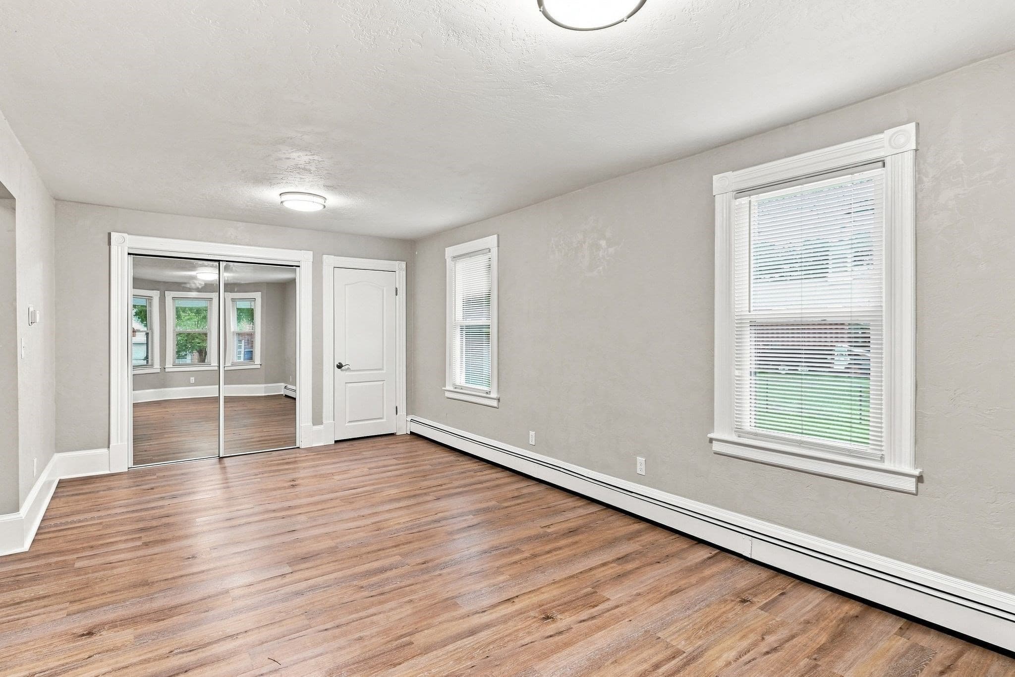 Single Family Residence at 15 Oxford Pl, West Springfield MA 01089, West Springfield, photo 5 of 29