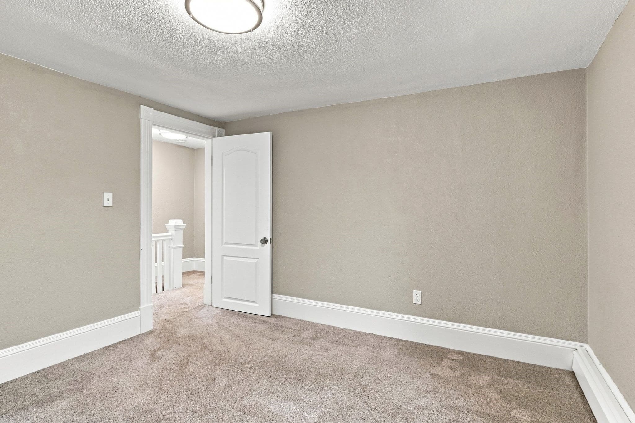 Single Family Residence at 15 Oxford Pl, West Springfield MA 01089, West Springfield, photo 15 of 29