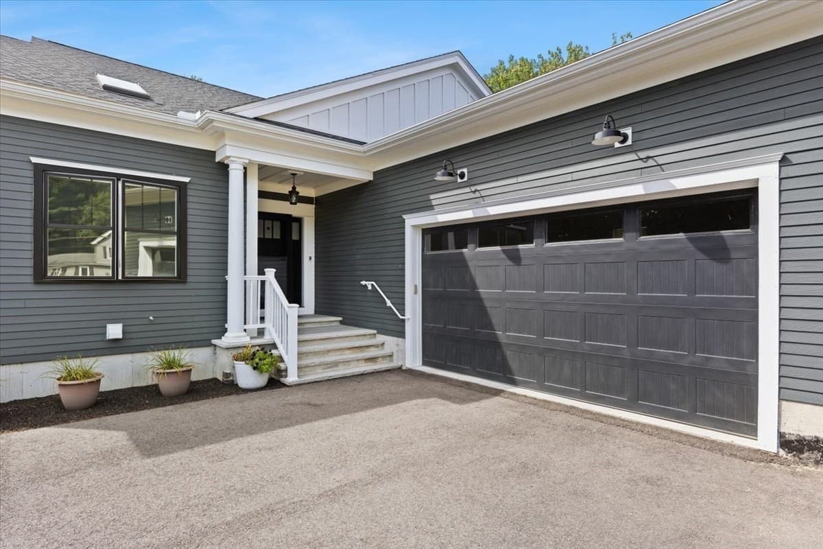 Single Family Residence at 252 Scadding St, Taunton MA 02780, Taunton, photo 6 of 41