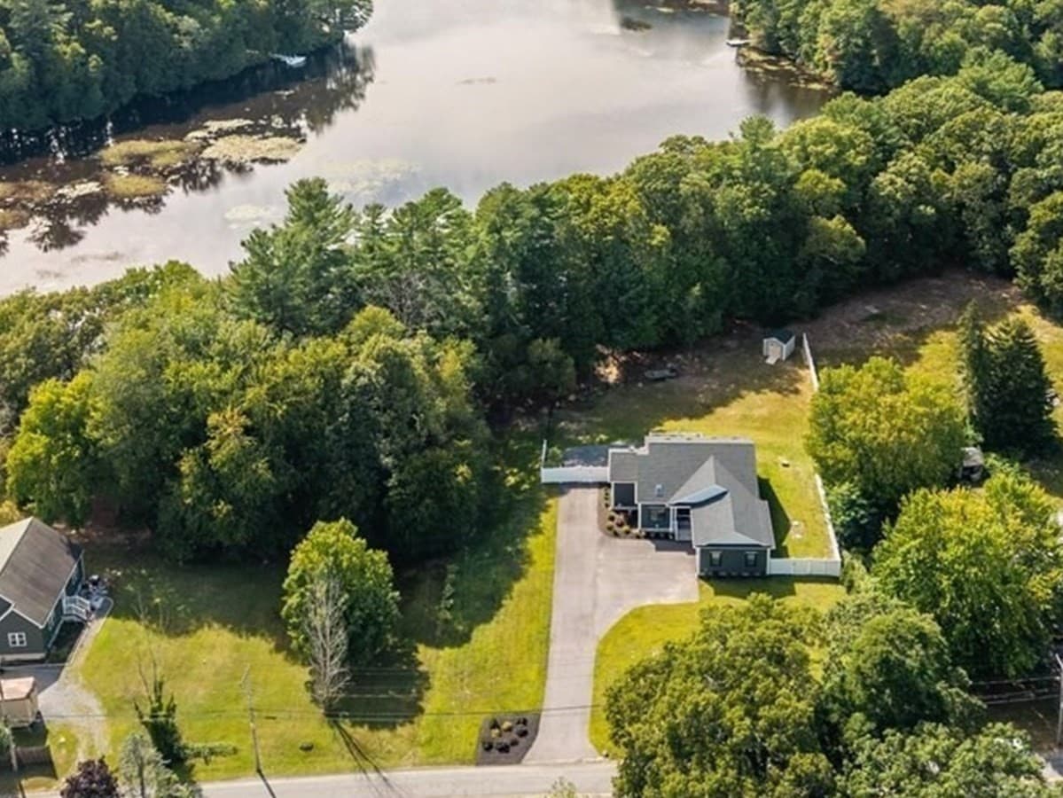 252 Scadding St, Taunton MA 02780