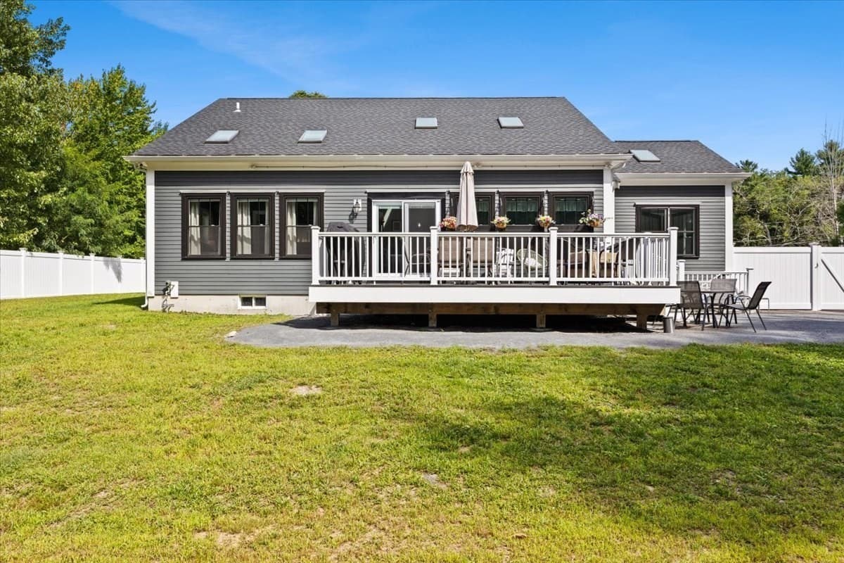 Single Family Residence at 252 Scadding St, Taunton MA 02780, Taunton, photo 35 of 41